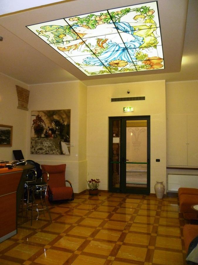 Hotel Santa Chiara SantʼAngelo in Vado Стая снимка