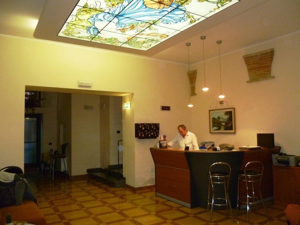 Hotel Santa Chiara SantʼAngelo in Vado Екстериор снимка