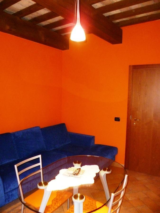 Hotel Santa Chiara SantʼAngelo in Vado Стая снимка
