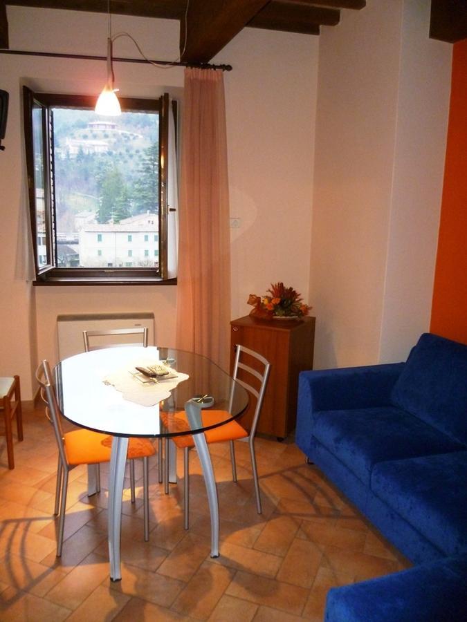 Hotel Santa Chiara SantʼAngelo in Vado Стая снимка