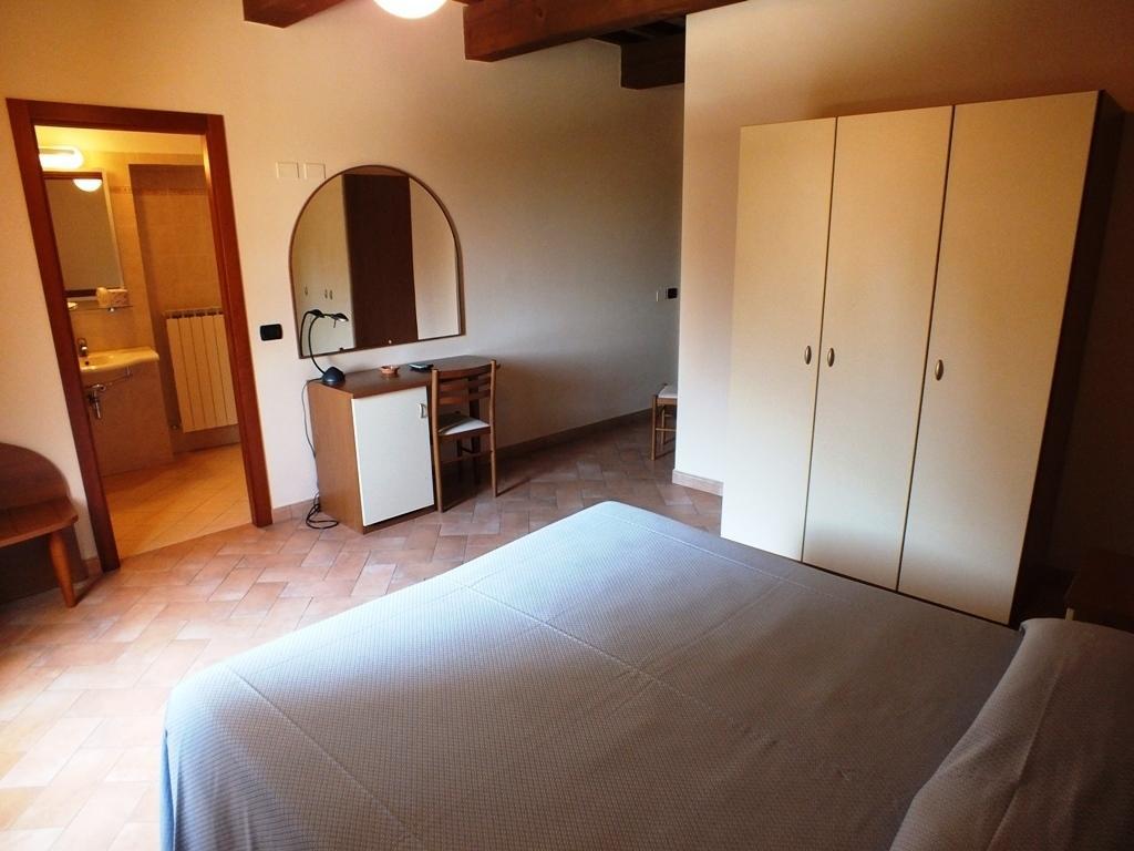 Hotel Santa Chiara SantʼAngelo in Vado Стая снимка
